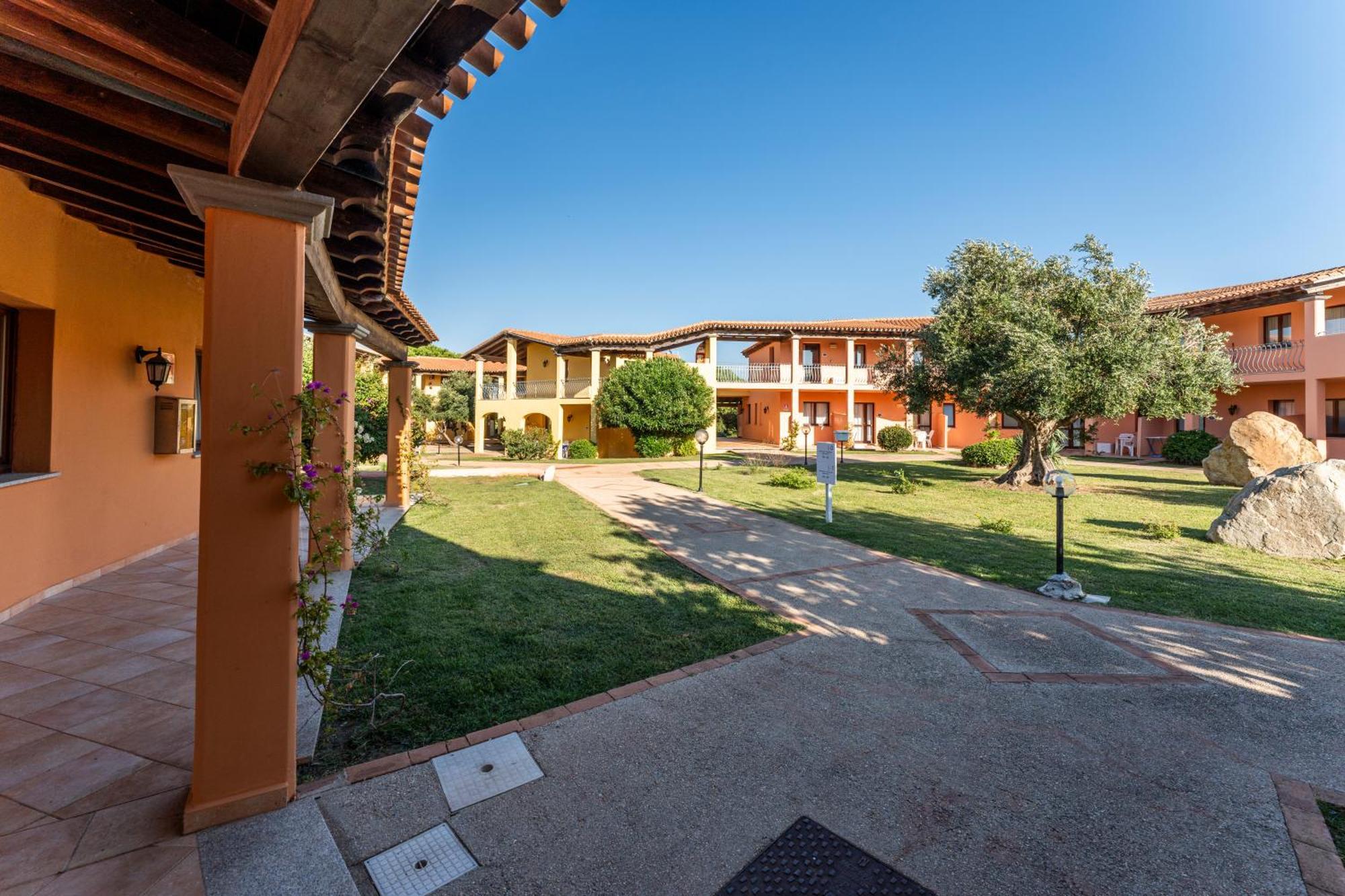 Residence Baia Dei Mirti Vignola Mare Zewnętrze zdjęcie